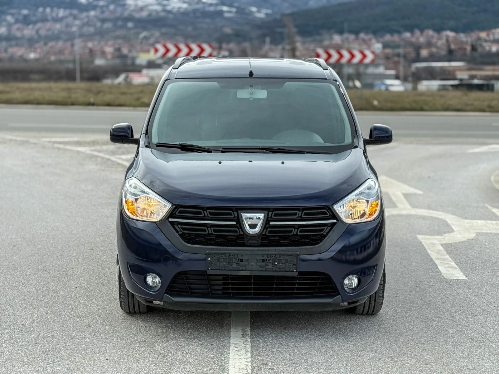 Dacia Lodgy 1.6::7 МЕСТА::ФАБРИЧНА ГАЗ::EURO6 - изображение 2