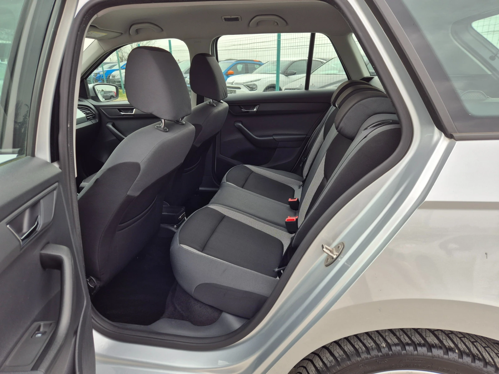 Skoda Fabia 1.4TDI DSG, снимка 12 - Автомобили и джипове - 53722241