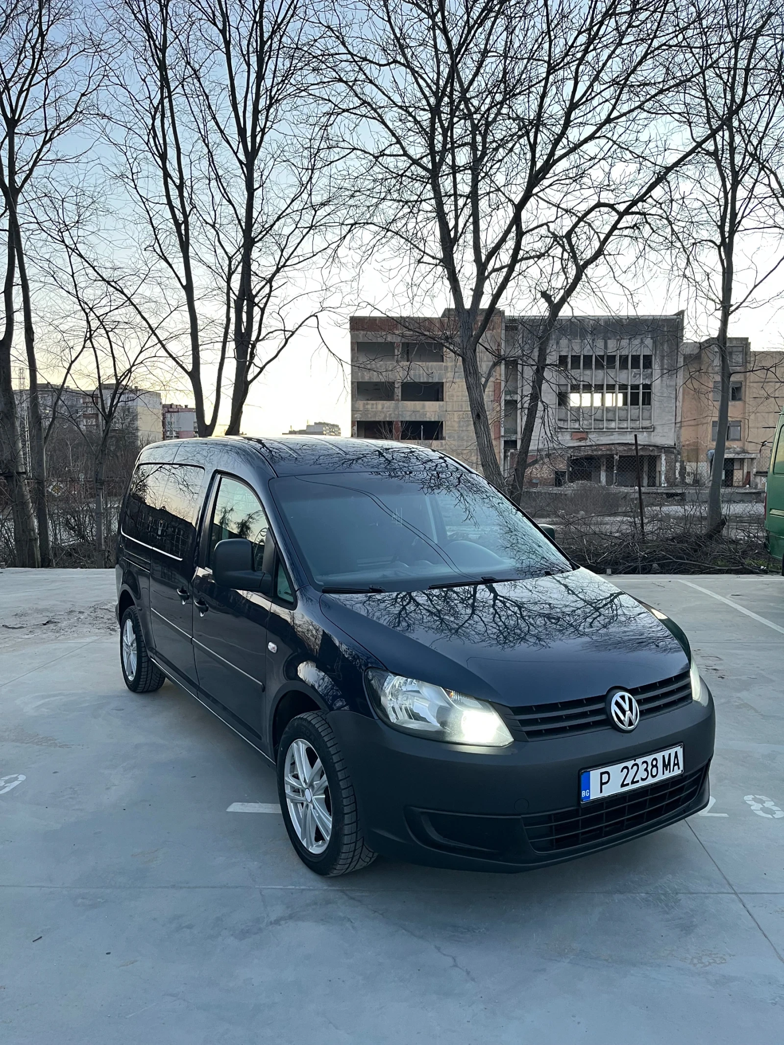 VW Caddy MAXI 1.6, снимка 2 - Автомобили и джипове - 53728505