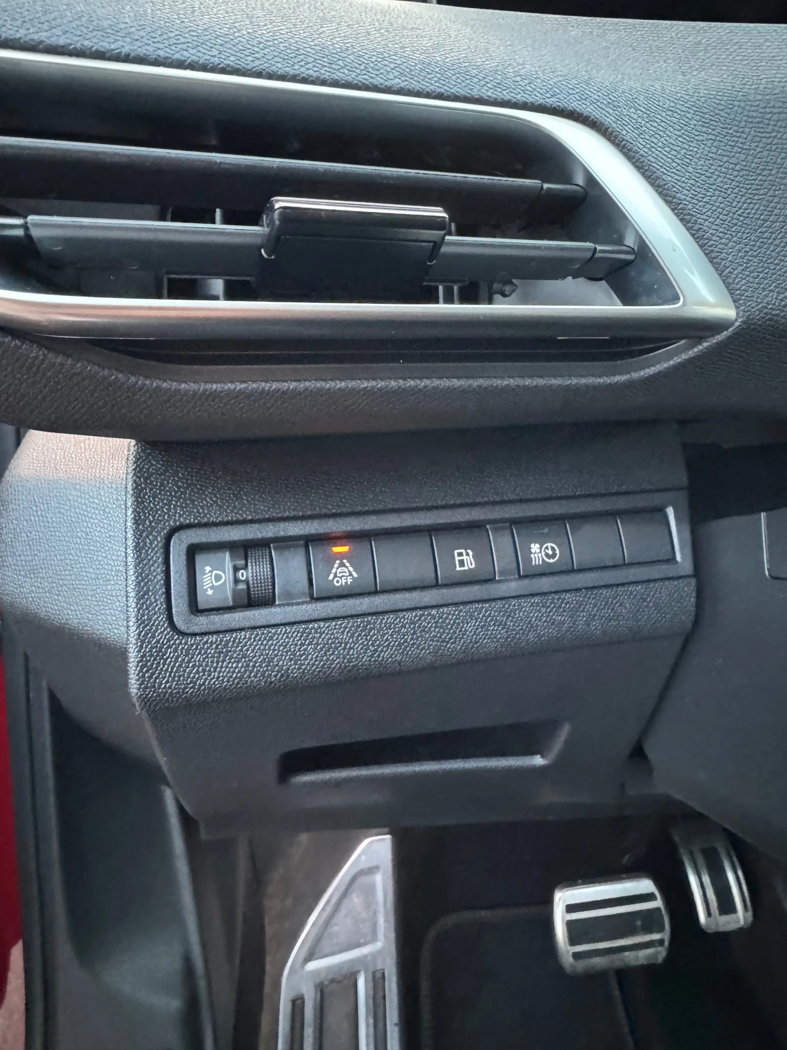 Peugeot 3008 PLUG-IN HYBRID 22ХИЛ/DISTRON/360CAM/KEYLESS/225К.С, снимка 11 - Автомобили и джипове - 54101782