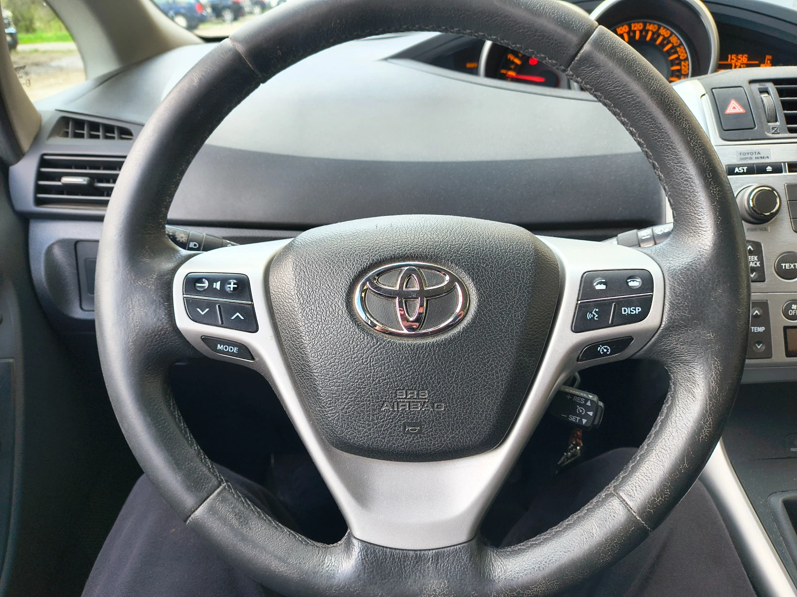 Toyota Verso, снимка 7 - Автомобили и джипове - 54108271