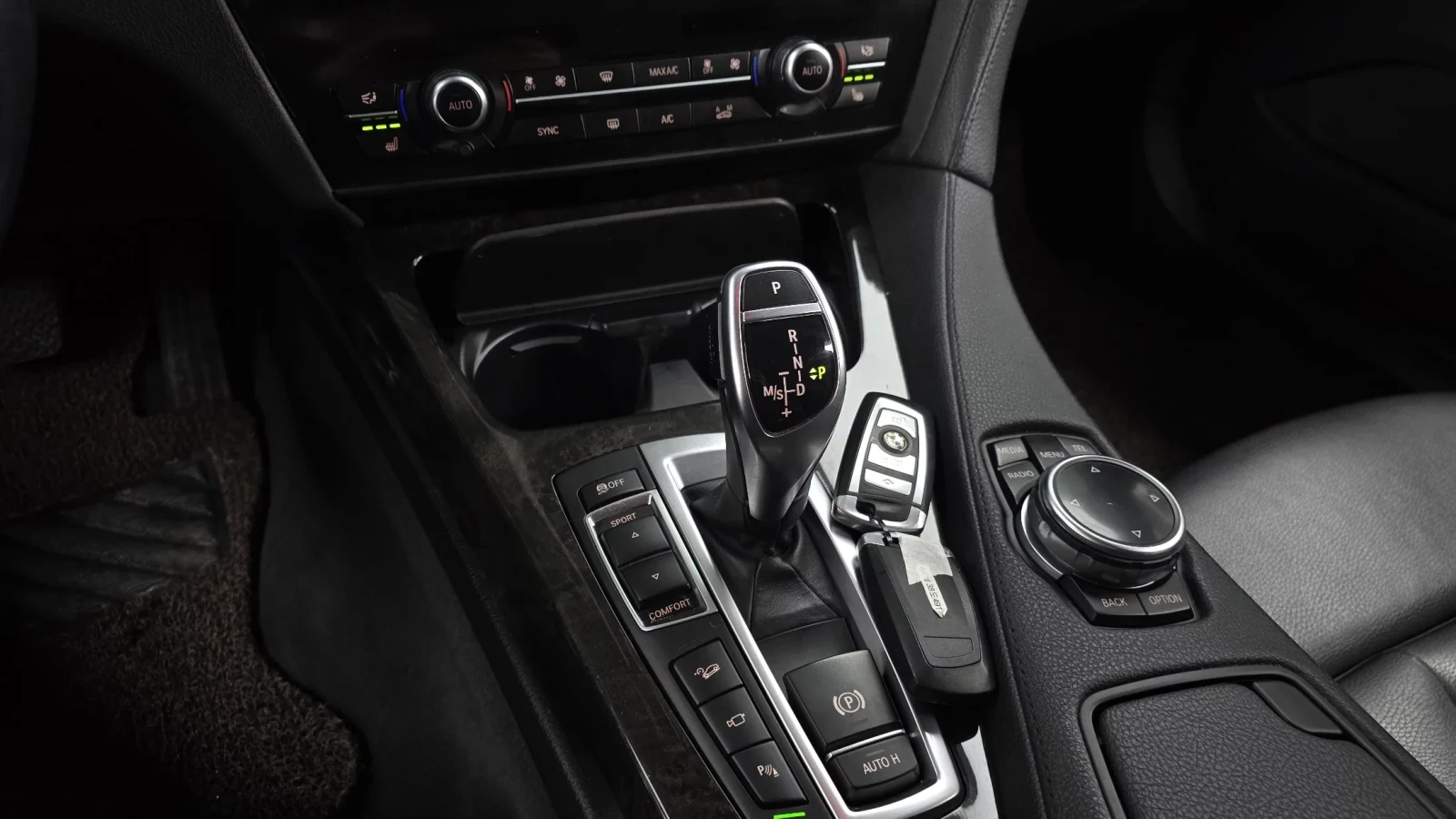 BMW 640 D* M-PACK* HARMAN KARDON* DIGITAL* HEAD UP, снимка 15 - Автомобили и джипове - 54125954