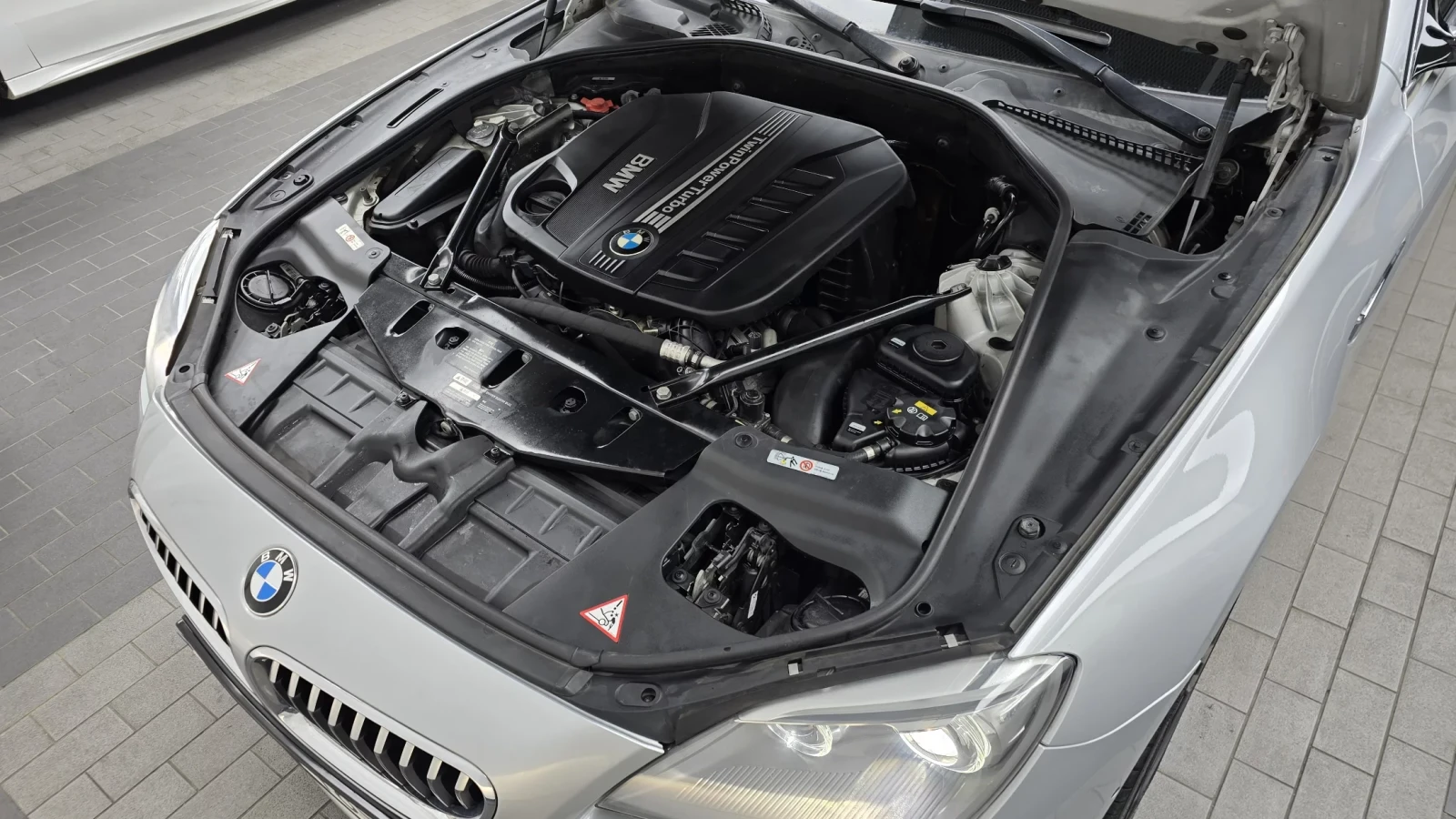 BMW 640 D* M-PACK* HARMAN KARDON* DIGITAL* HEAD UP, снимка 9 - Автомобили и джипове - 54125954