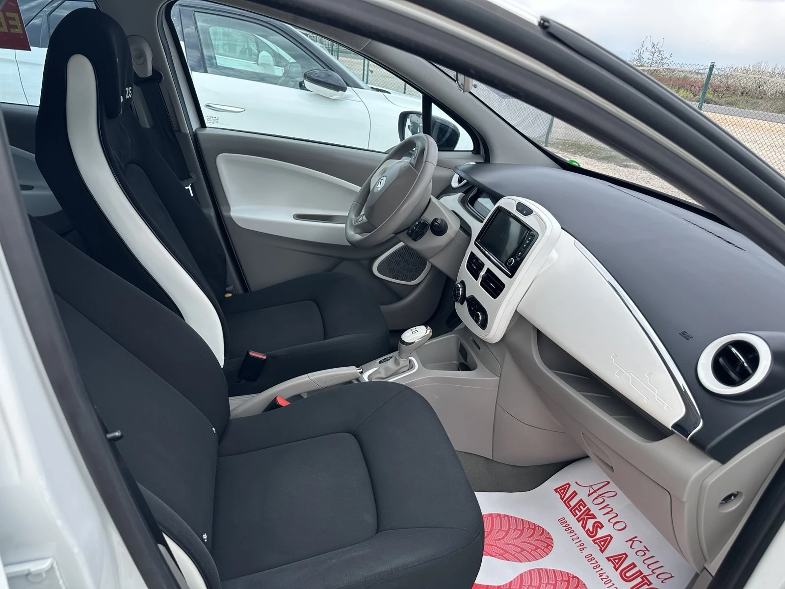Renault Zoe 24кw, снимка 7 - Автомобили и джипове - 54151644