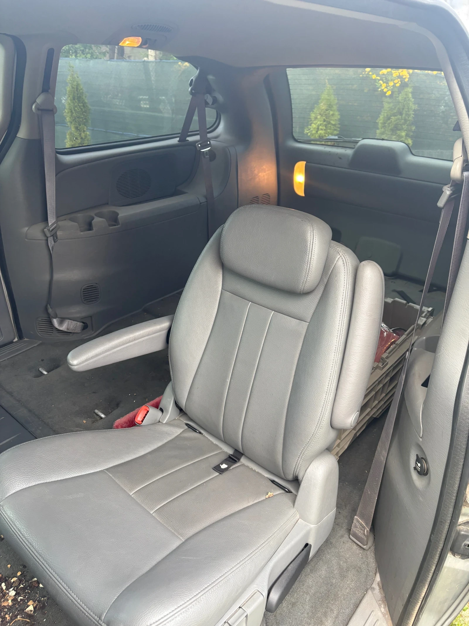 Chrysler Town and Country | Mobile.bg � ����������� 6