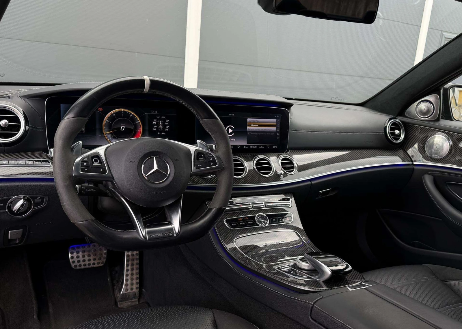 Mercedes-Benz E 63 AMG S 4Matic+ , снимка 5 - Автомобили и джипове - 54447472