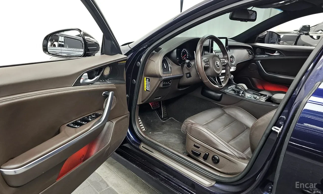 Kia Stinger 2.0 Turbo Platinum, снимка 10 - Автомобили и джипове - 54700501