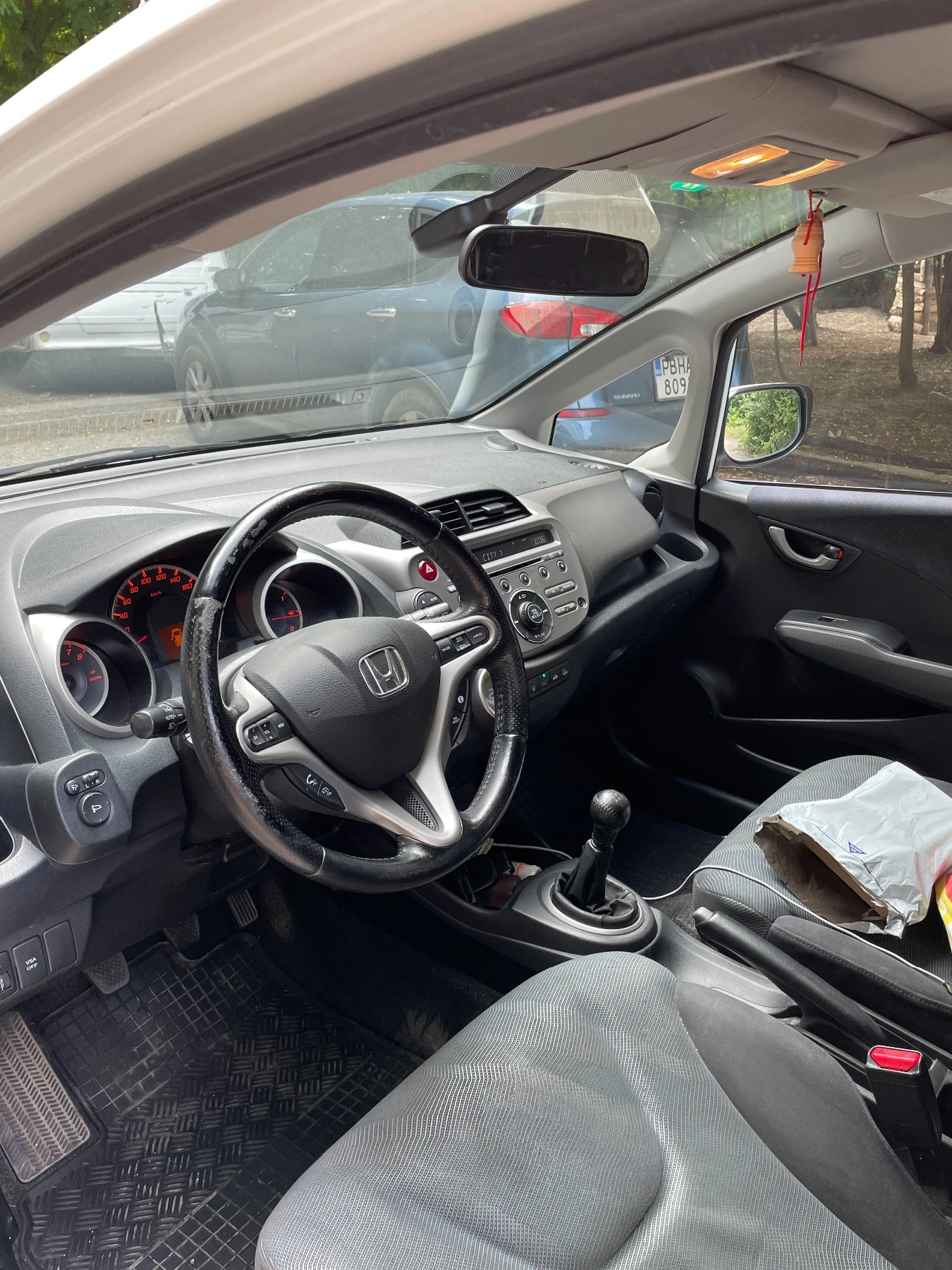 Honda Jazz 1.4 i, снимка 10 - Автомобили и джипове - 54967681