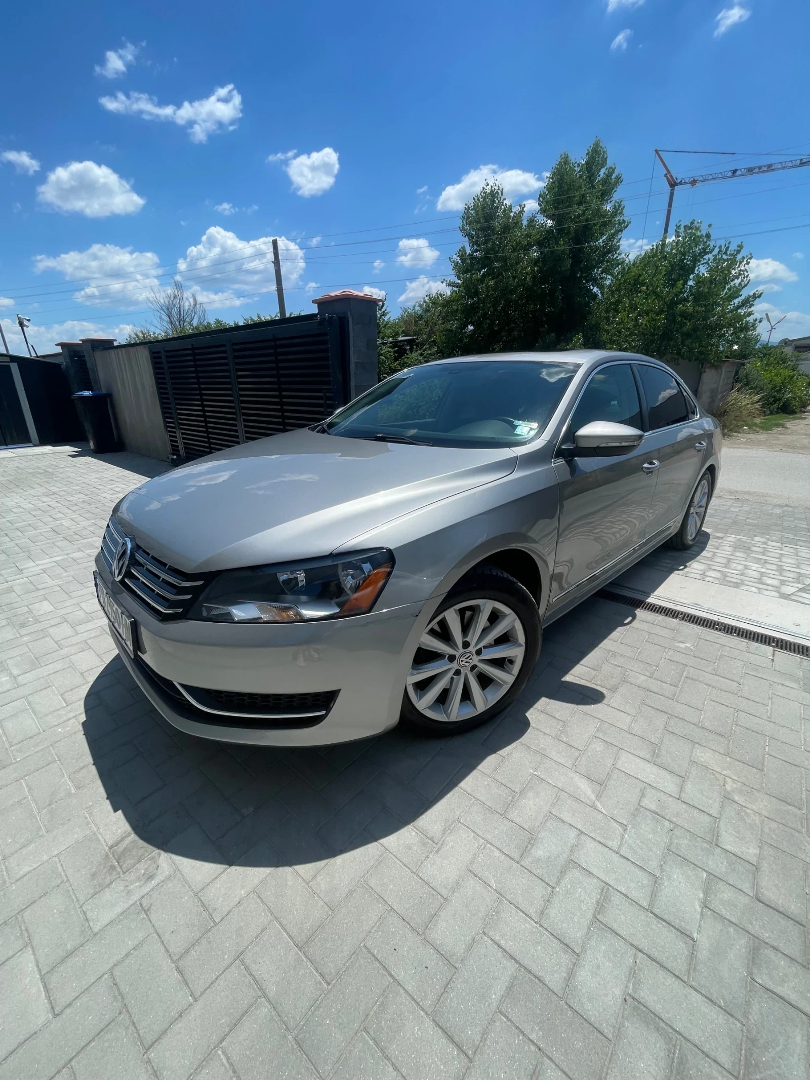 VW Passat 2.5, снимка 2 - Автомобили и джипове - 54983309