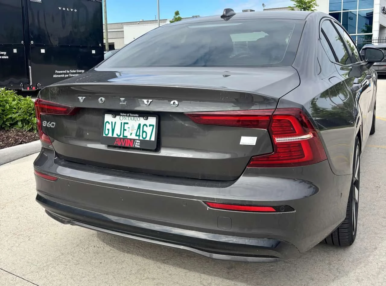 Volvo S60 Ultimate Dark Theme /360/DIS/HUD/Bowers&Wilkins, снимка 4 - Автомобили и джипове - 55054270