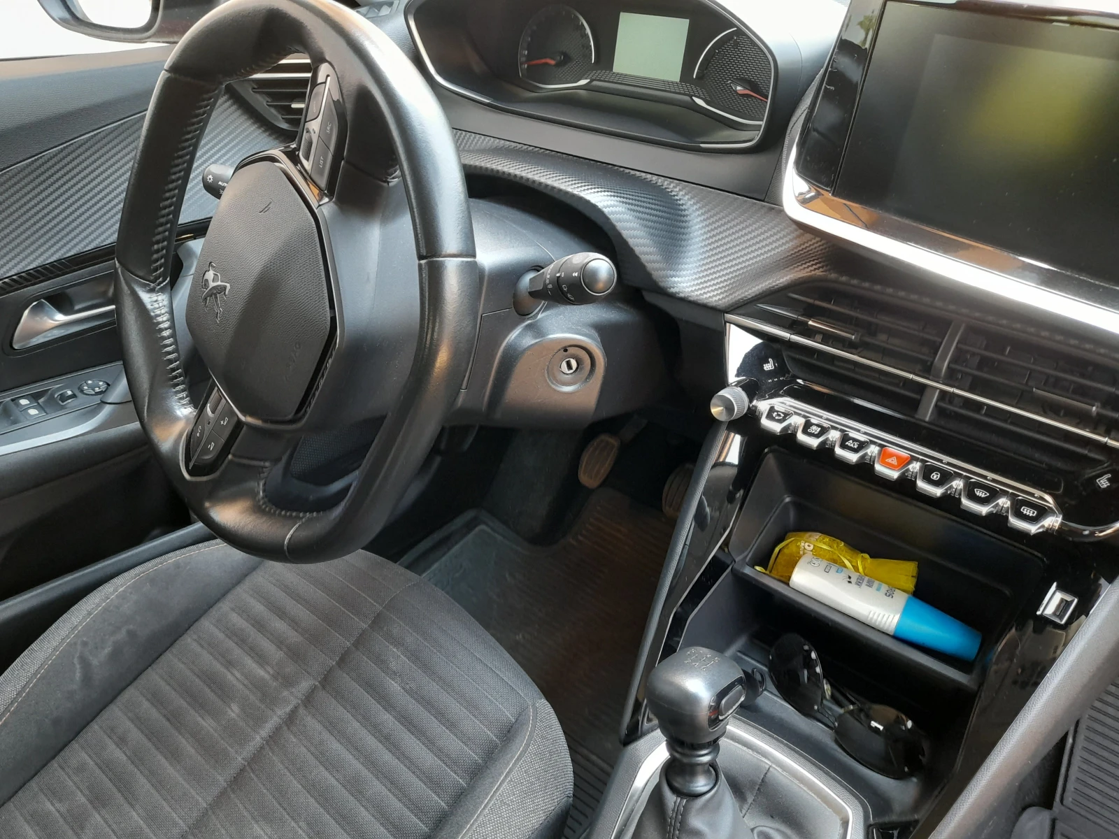 Peugeot 2008 1, 5 BlueHDI, снимка 9 - Автомобили и джипове - 55074517