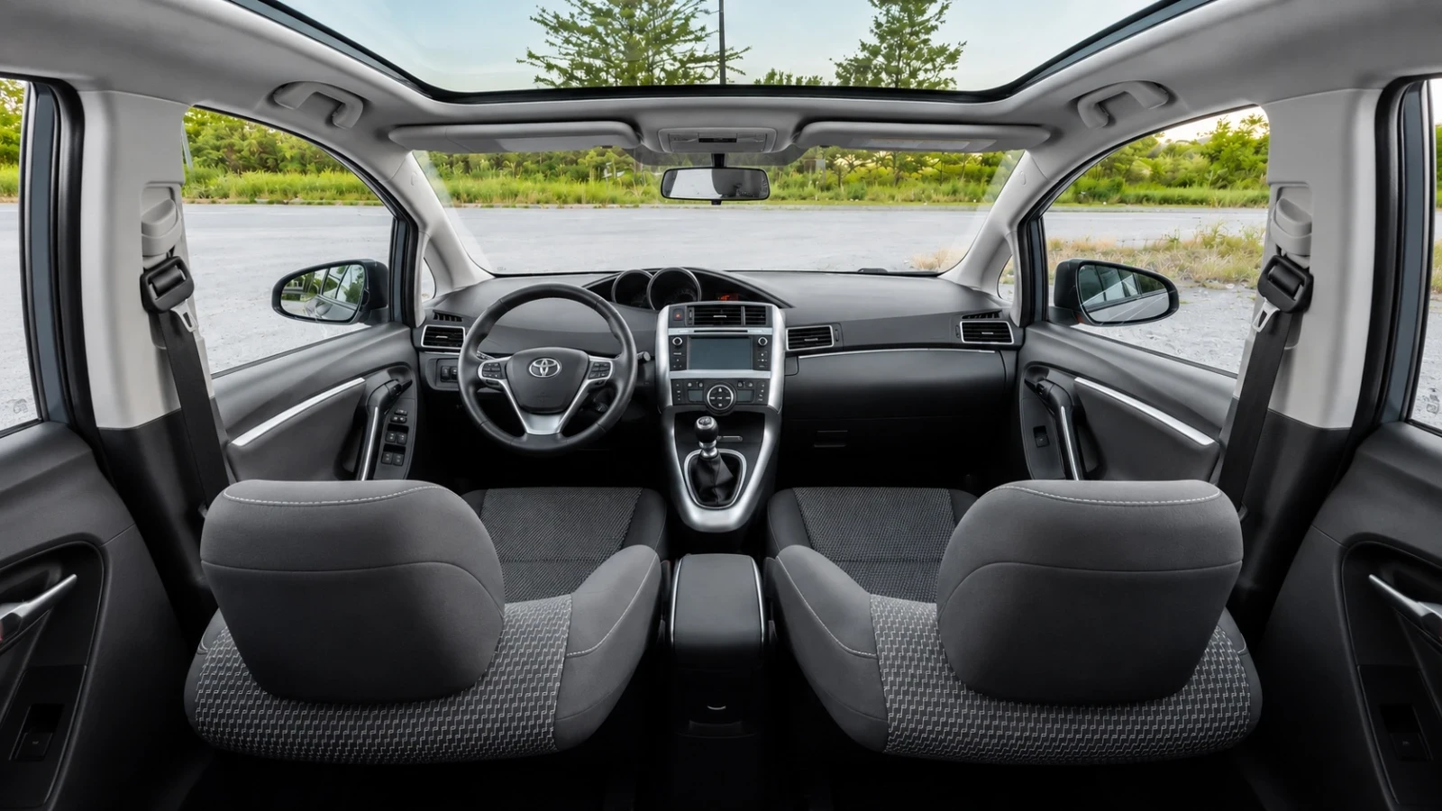 Toyota Verso 1.6D-4D/ПАНОРАМА/КАМЕРА/100% РЕАЛНА/КАТО НОВА, снимка 8 - Автомобили и джипове - 55336913