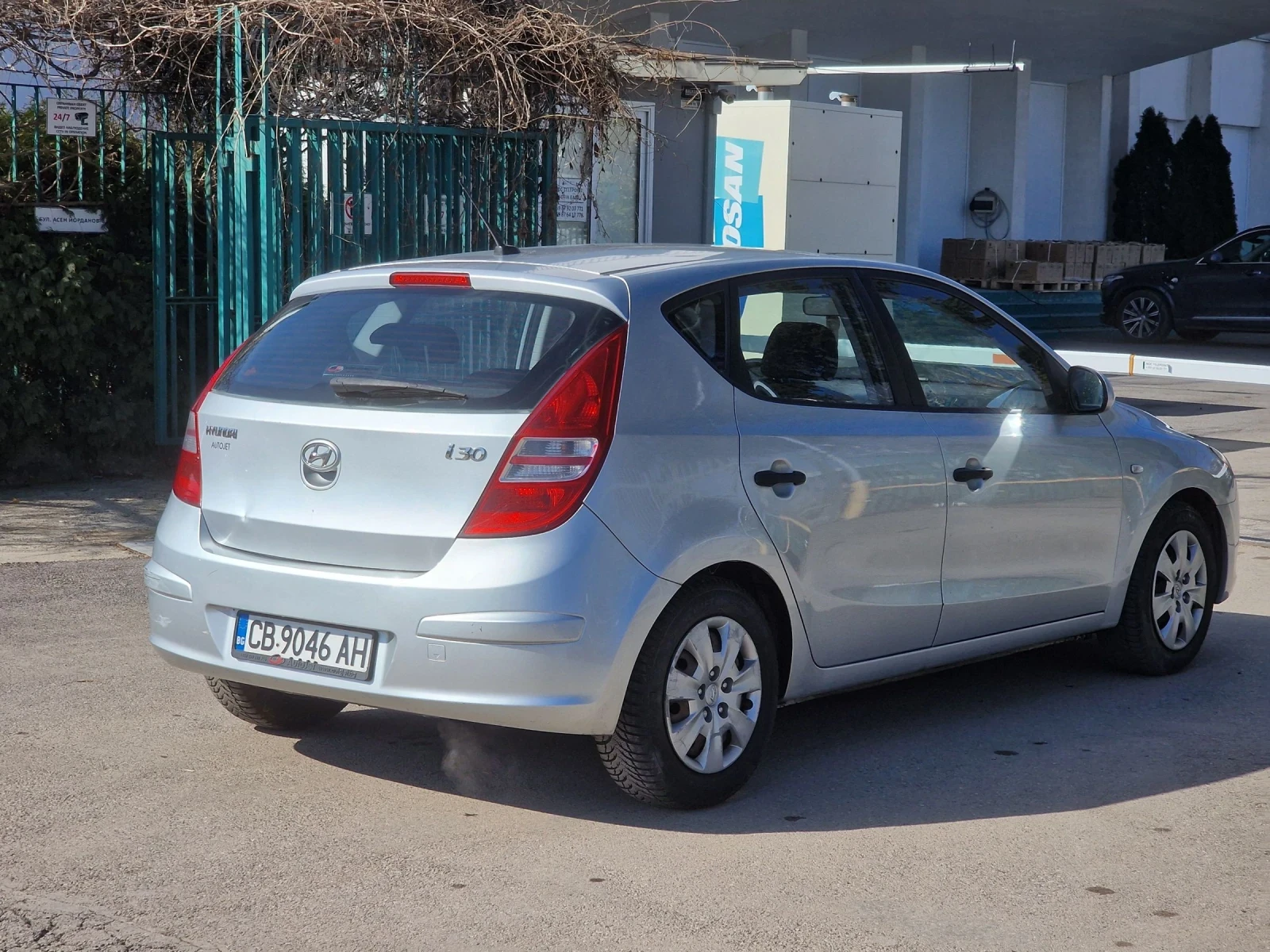 Hyundai I30 1.4i, снимка 4 - Автомобили и джипове - 55374365