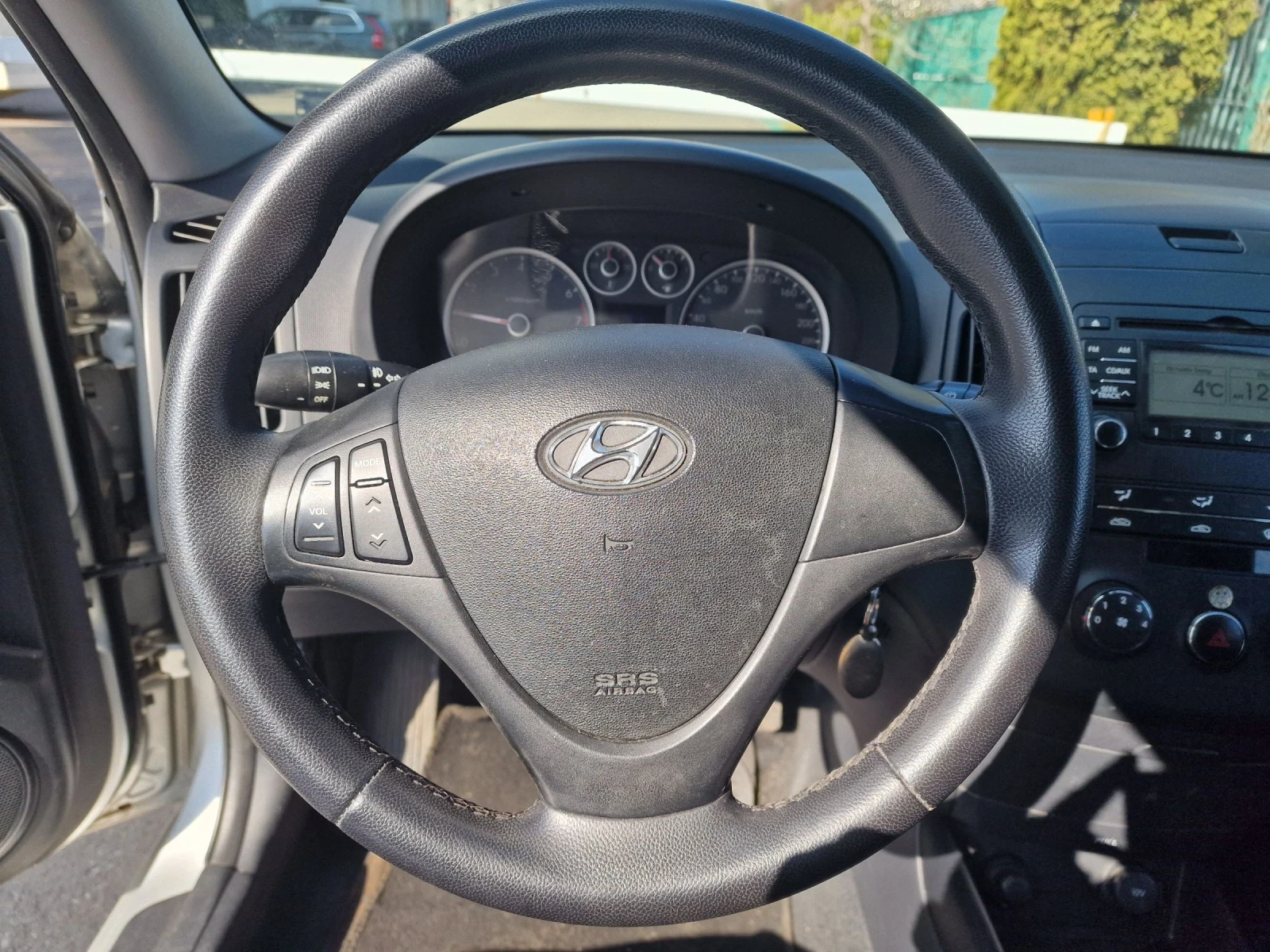 Hyundai I30 1.4i, снимка 13 - Автомобили и джипове - 55374365
