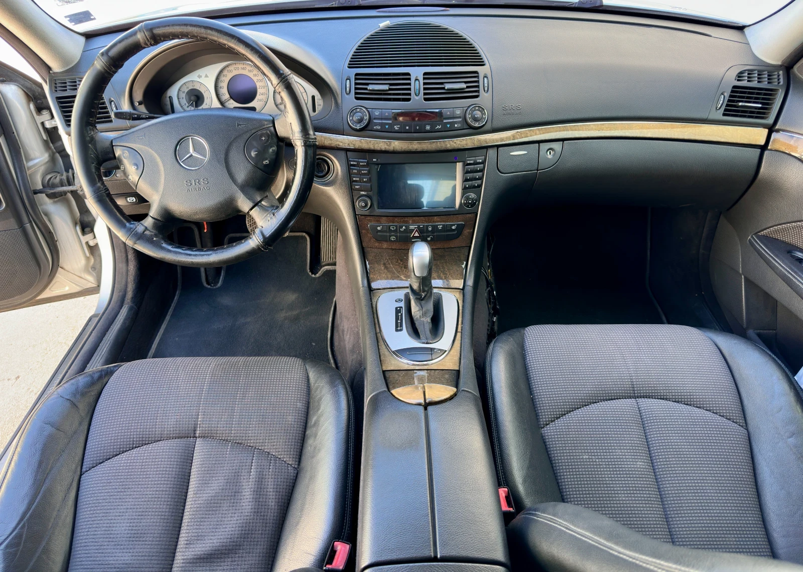 Mercedes-Benz E 270, снимка 7 - Автомобили и джипове - 55470740