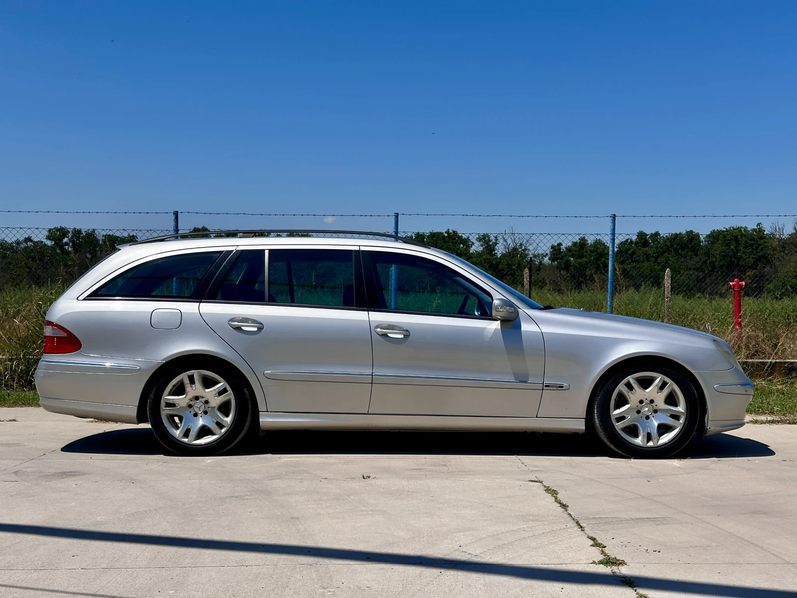 Mercedes-Benz E 270, снимка 3 - Автомобили и джипове - 55470740