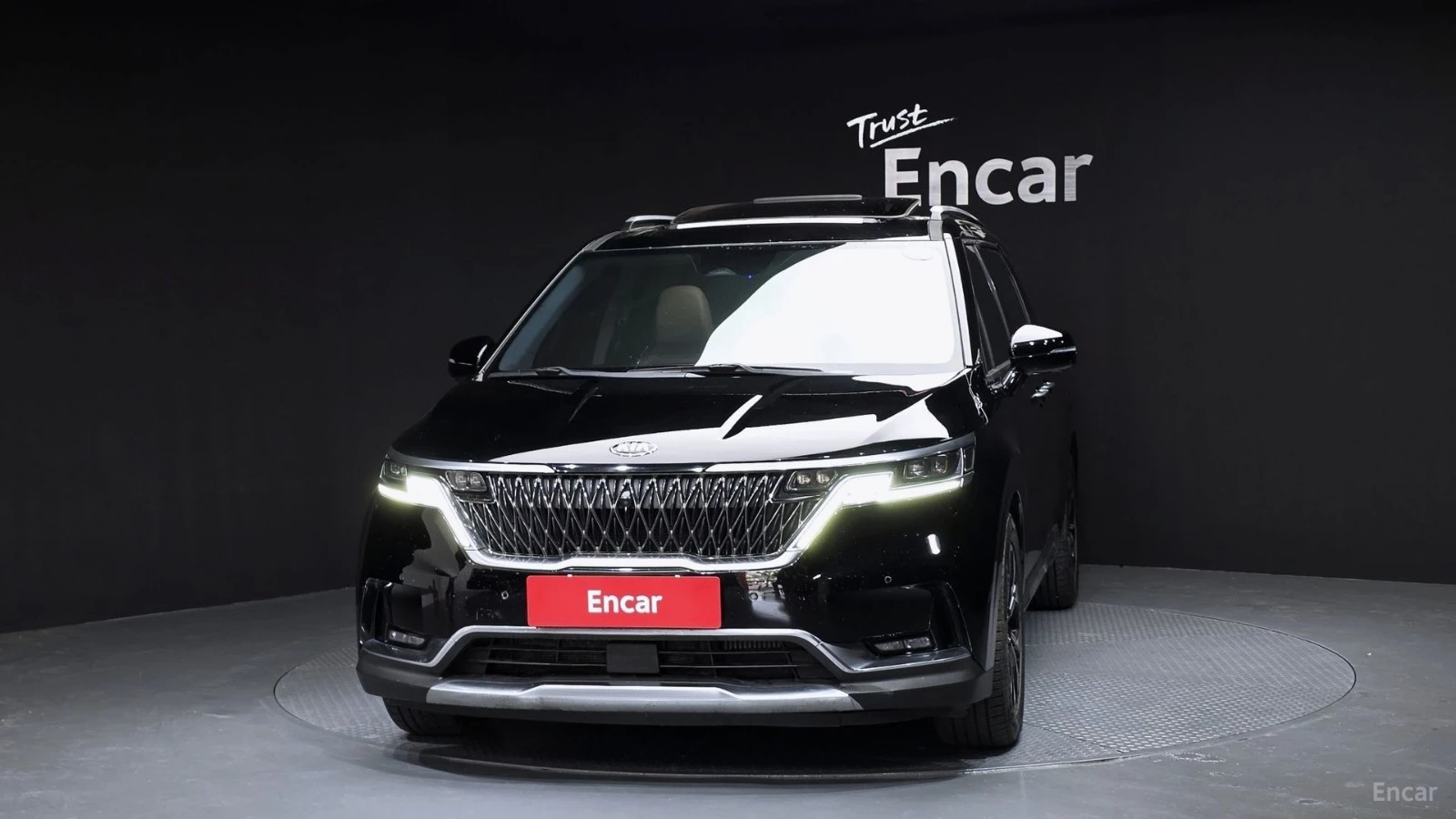 Kia Carnival Signature* ДИСТРОНИК* ПОДГРЕВ* ОБДУХВАНЕ* 360* КАМ, снимка 2 - Автомобили и джипове - 55627985