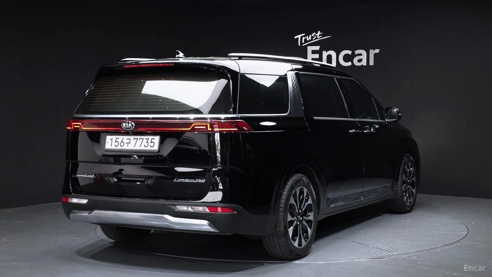Kia Carnival Signature* ДИСТРОНИК* ПОДГРЕВ* ОБДУХВАНЕ* 360* КАМ, снимка 3 - Автомобили и джипове - 55627985