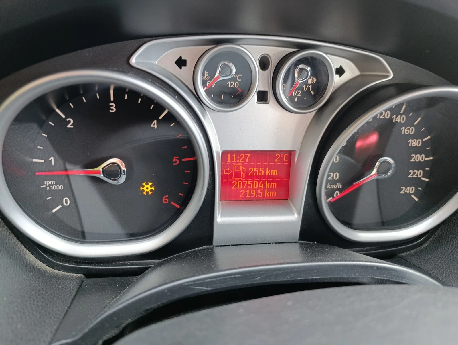 Ford C-max 1.6 TDCI (2010), снимка 8 - Автомобили и джипове - 55656392