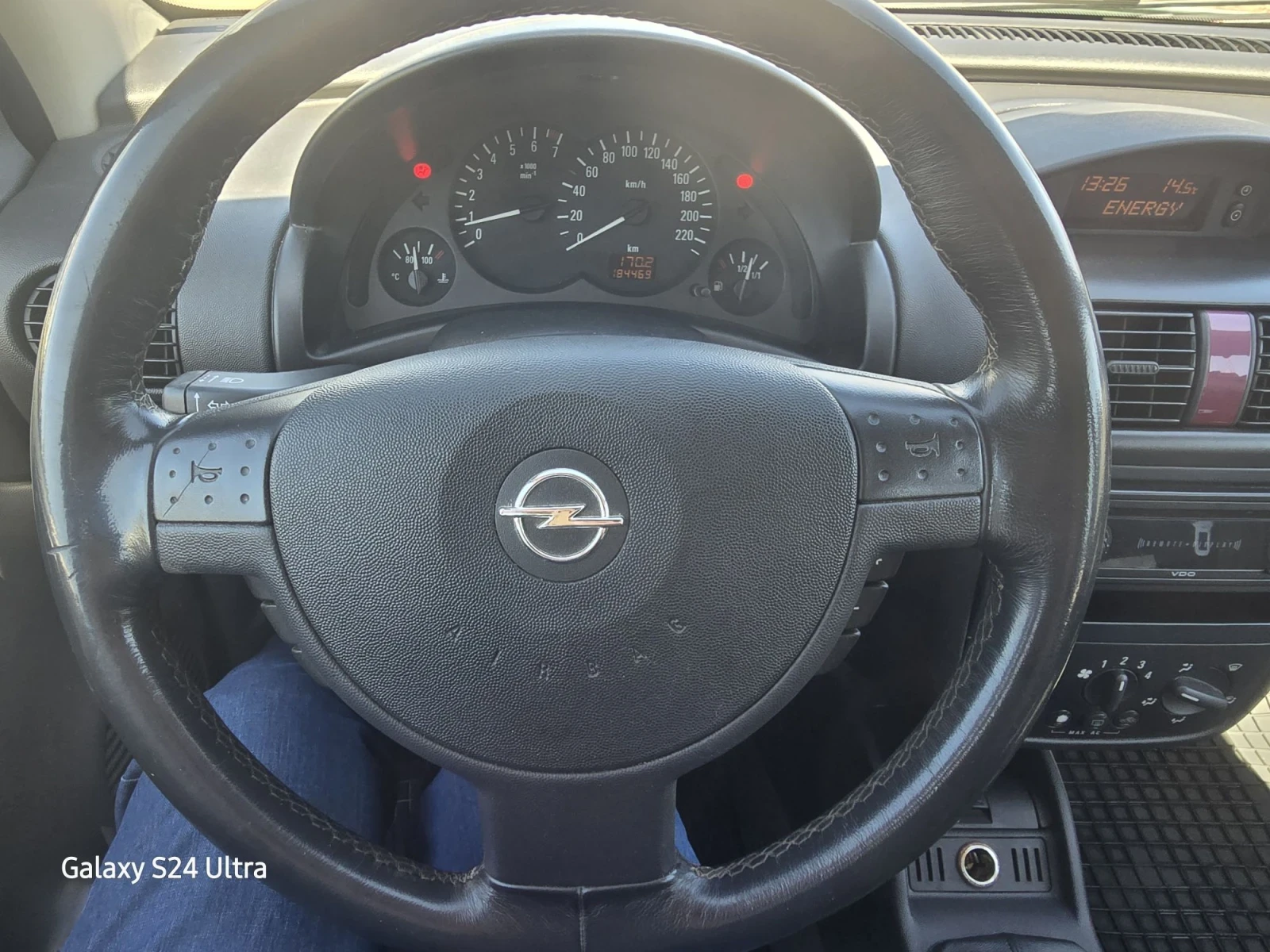 Opel Corsa, снимка 15 - Автомобили и джипове - 56107176