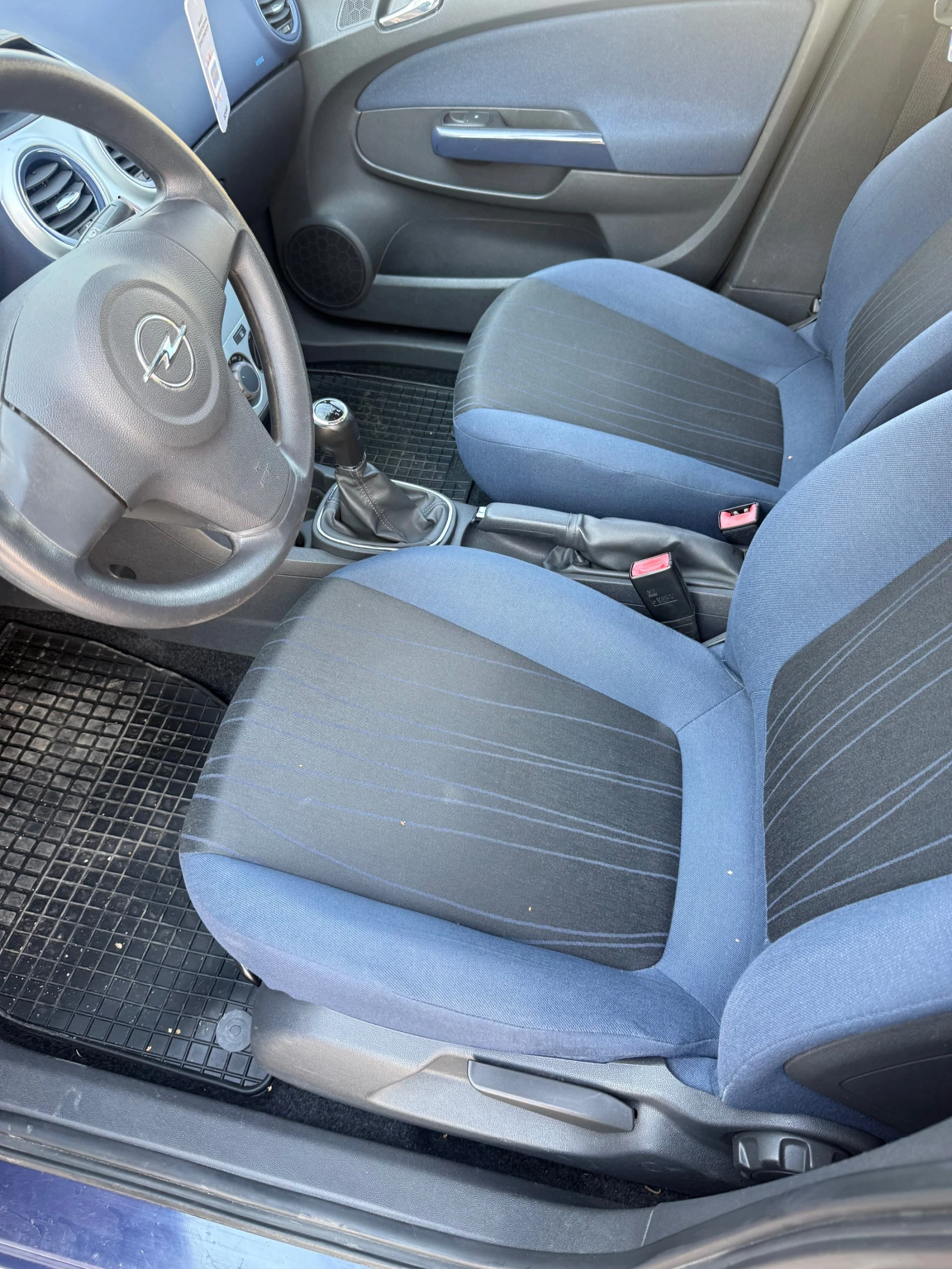 Opel Corsa 1.2 16v 70000km, снимка 6 - Автомобили и джипове - 56139357
