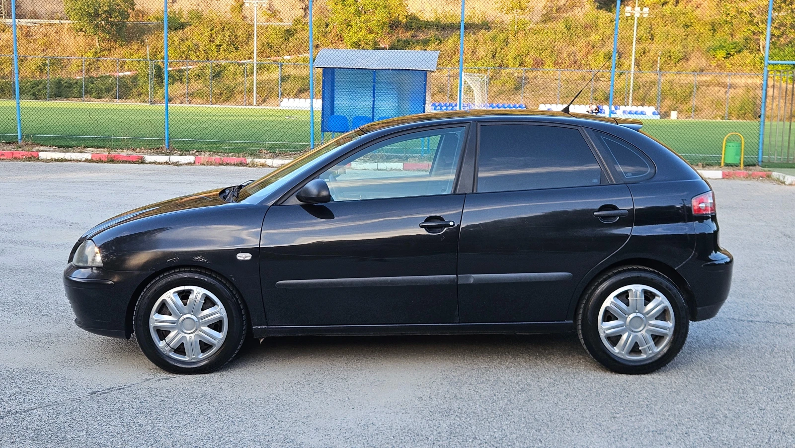 Seat Ibiza 1.9 SDI KLIMA/, снимка 3 - Автомобили и джипове - 56341198
