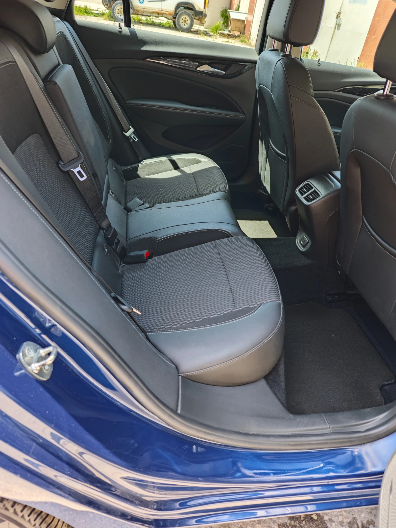Opel Insignia ��������� 174 �.� | Mobile.bg � ����������� 10