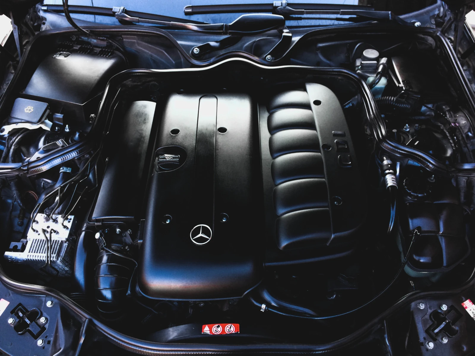 Mercedes-Benz E 320, снимка 9 - Автомобили и джипове - 56557955