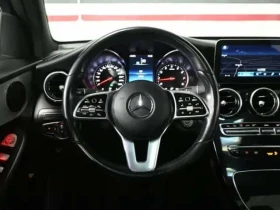 Mercedes-Benz GLC 300 * 4MATIC * ПОДГРЕВИ * ПАНО * KEYLESS * CARFAX, снимка 12
