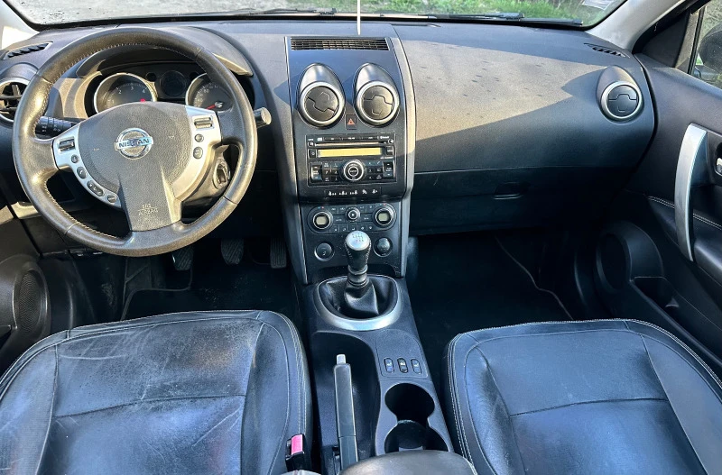 Nissan Qashqai 2.0DCI 6ск. Keyless!, снимка 8 - Автомобили и джипове - 46355066