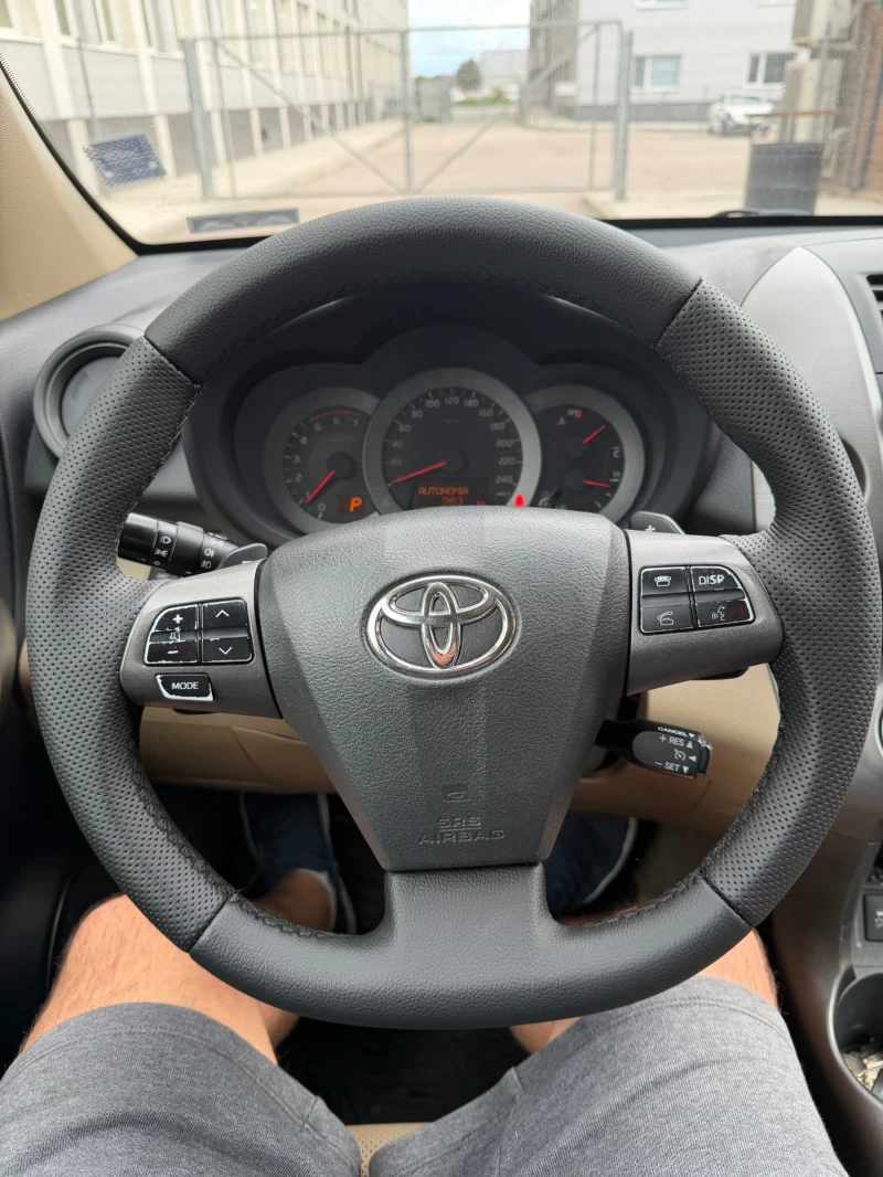 Toyota Rav4 2.2 d-cat, снимка 7 - Автомобили и джипове - 51856427