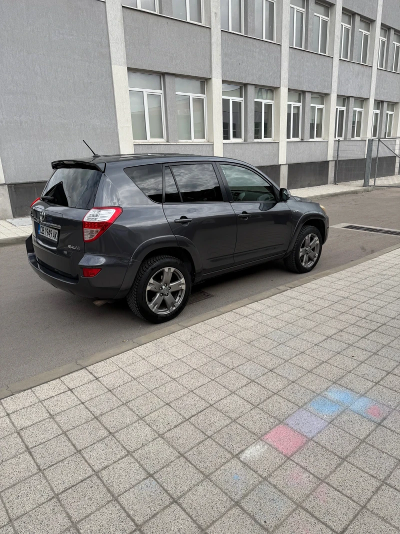 Toyota Rav4 2.2 d-cat, снимка 4 - Автомобили и джипове - 51856427