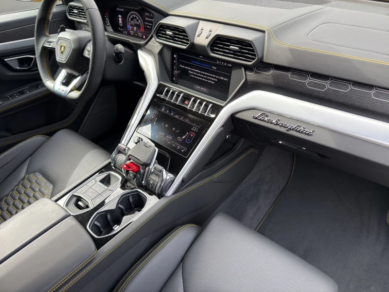 Lamborghini Urus Carbon, снимка 12 - Автомобили и джипове - 53041994