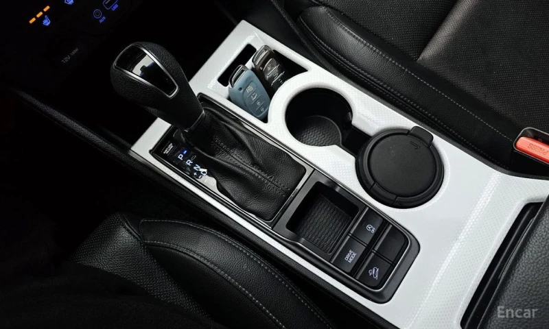 Hyundai Tucson, снимка 9 - Автомобили и джипове - 53055577