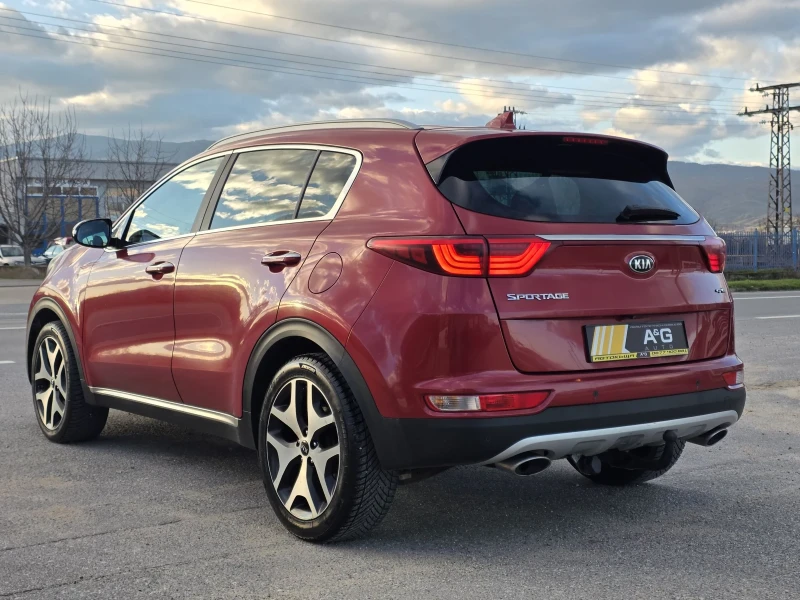 Kia Sportage 2.0CRDI GT-LINE БЕЗПЛАТНО ОБСЛУЖВАНЕ, снимка 6 - Автомобили и джипове - 53528257