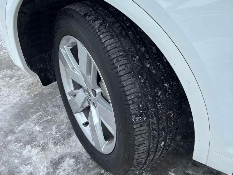 Audi Q5 Technik * CARFAX* 360 КАМЕРИ* ПАНОРАМА, снимка 8 - Автомобили и джипове - 53566378