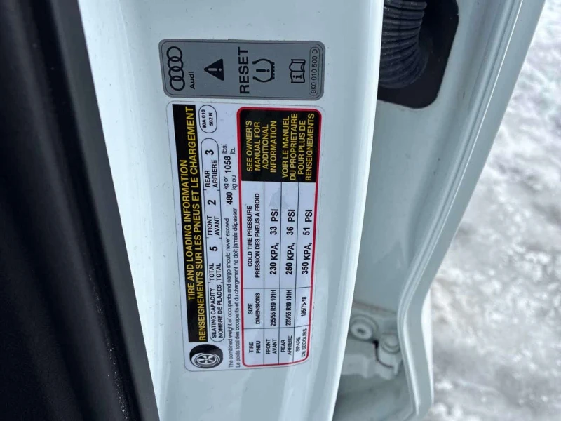 Audi Q5 Technik * CARFAX* 360 КАМЕРИ* ПАНОРАМА, снимка 15 - Автомобили и джипове - 53566378