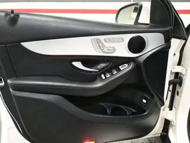 Mercedes-Benz GLC 300 * 4MATIC * ПОДГРЕВИ * ПАНО * KEYLESS * CARFAX, снимка 11 - Автомобили и джипове - 54416499