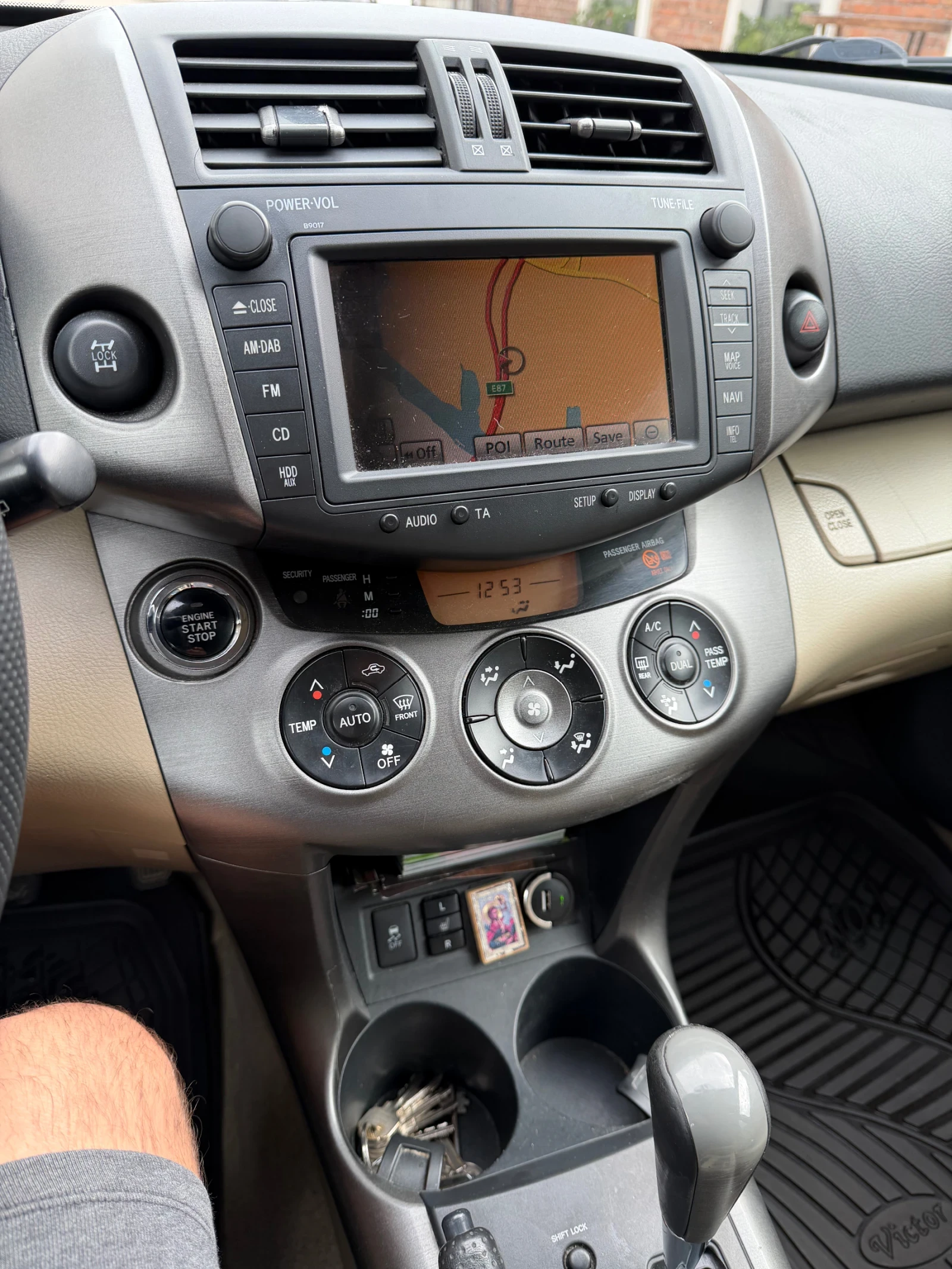 Toyota Rav4 2.2 d-cat - изображение 8