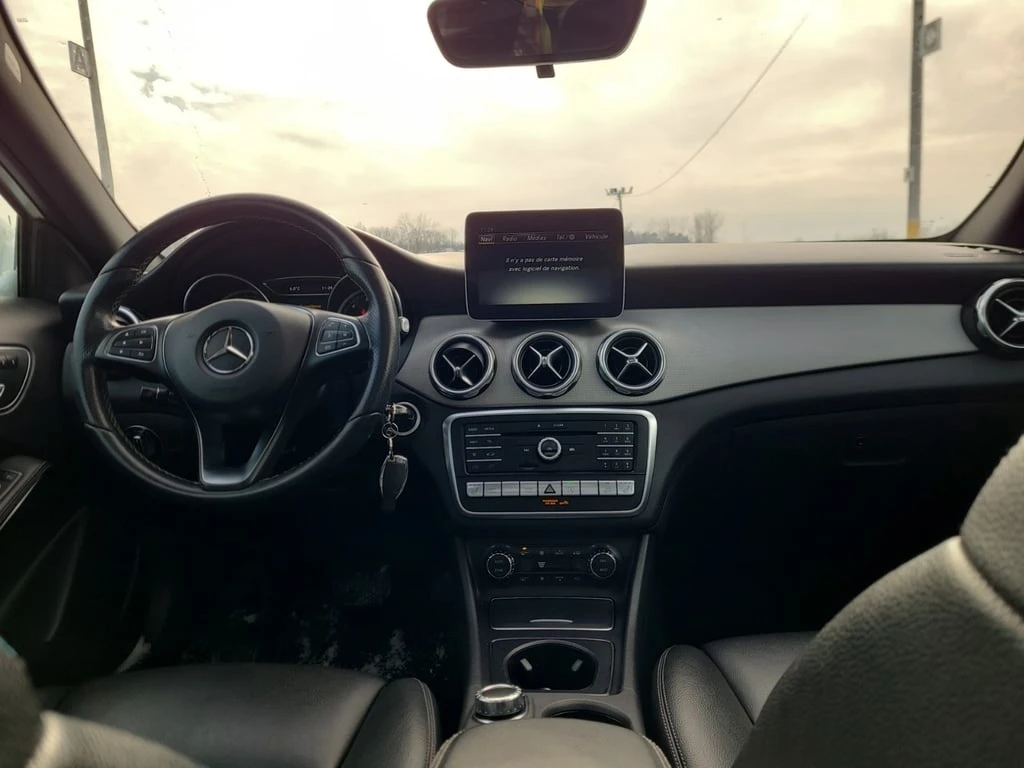 Mercedes-Benz GLA 250 PANO| HEATED SEATS| MEMORY - изображение 8