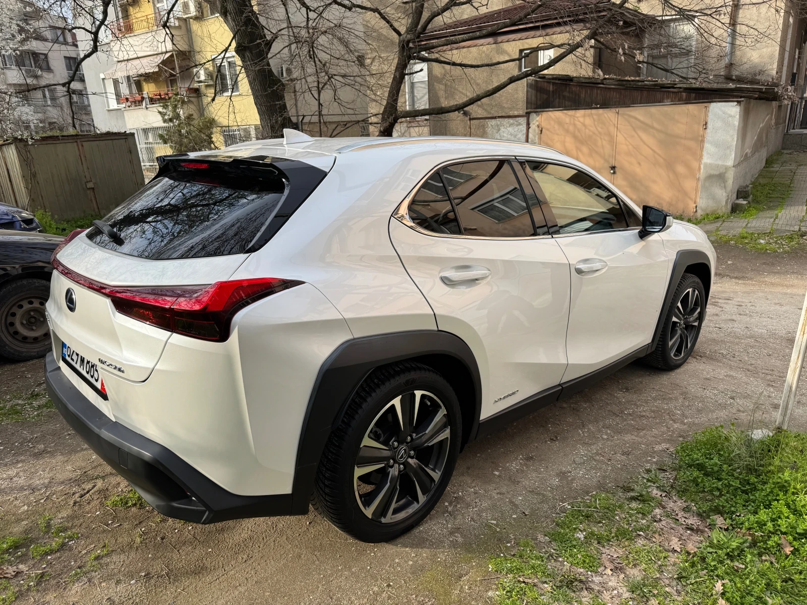 Lexus UX 250h Executive, снимка 3 - Автомобили и джипове - 54413736