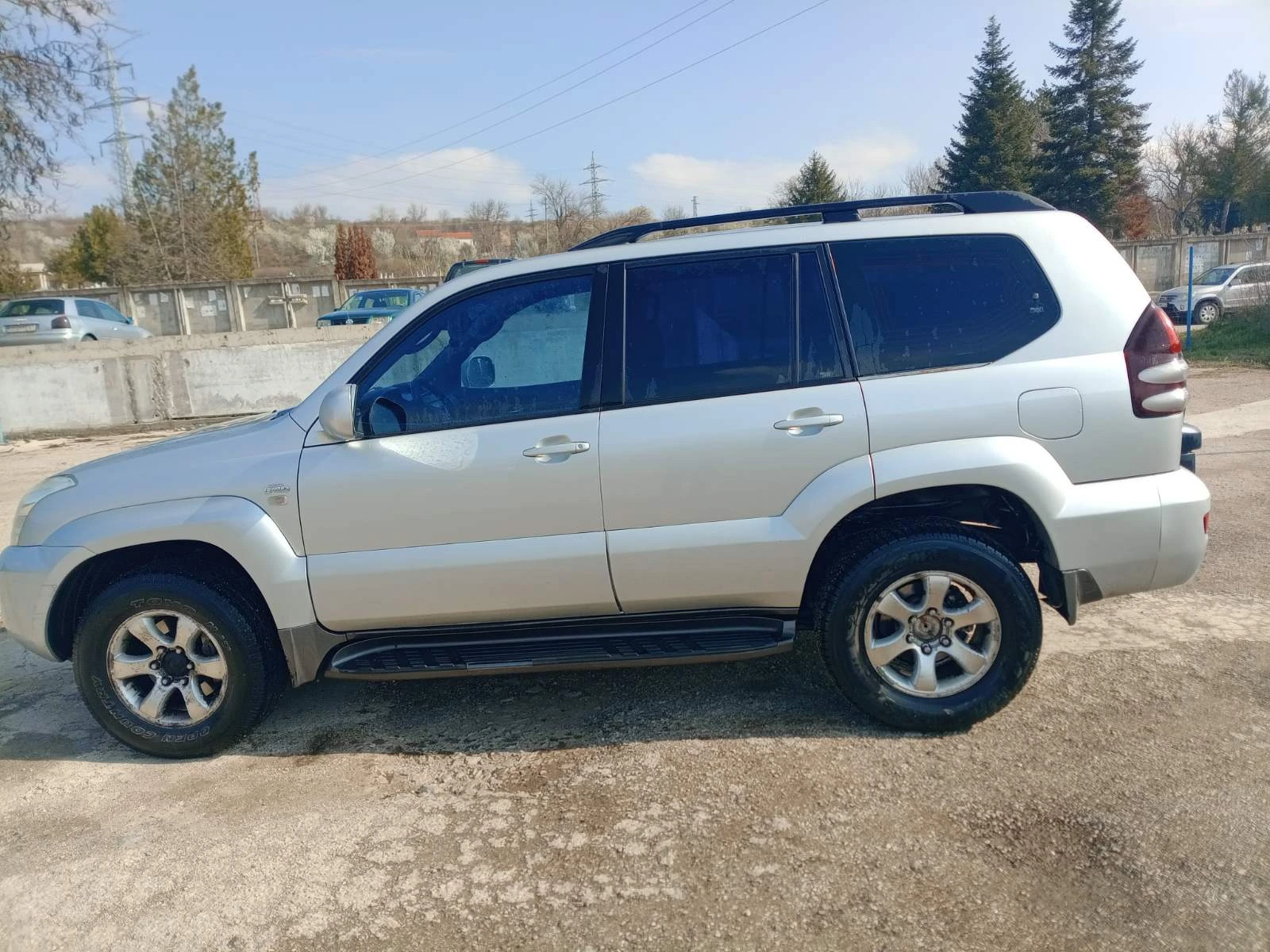 Toyota Land cruiser 3.0 D4D, снимка 3 - Автомобили и джипове - 54482601