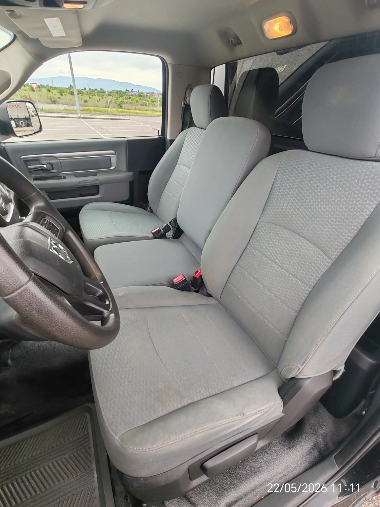 Dodge RAM 1500 Tradesman, снимка 11 - Автомобили и джипове - 54658443