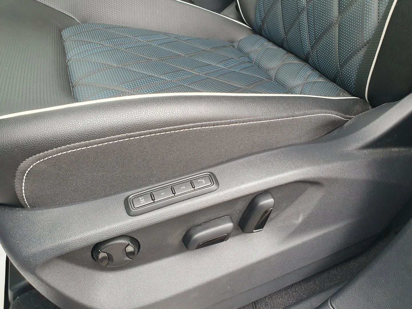 VW Atlas, снимка 16 - Автомобили и джипове - 54814490