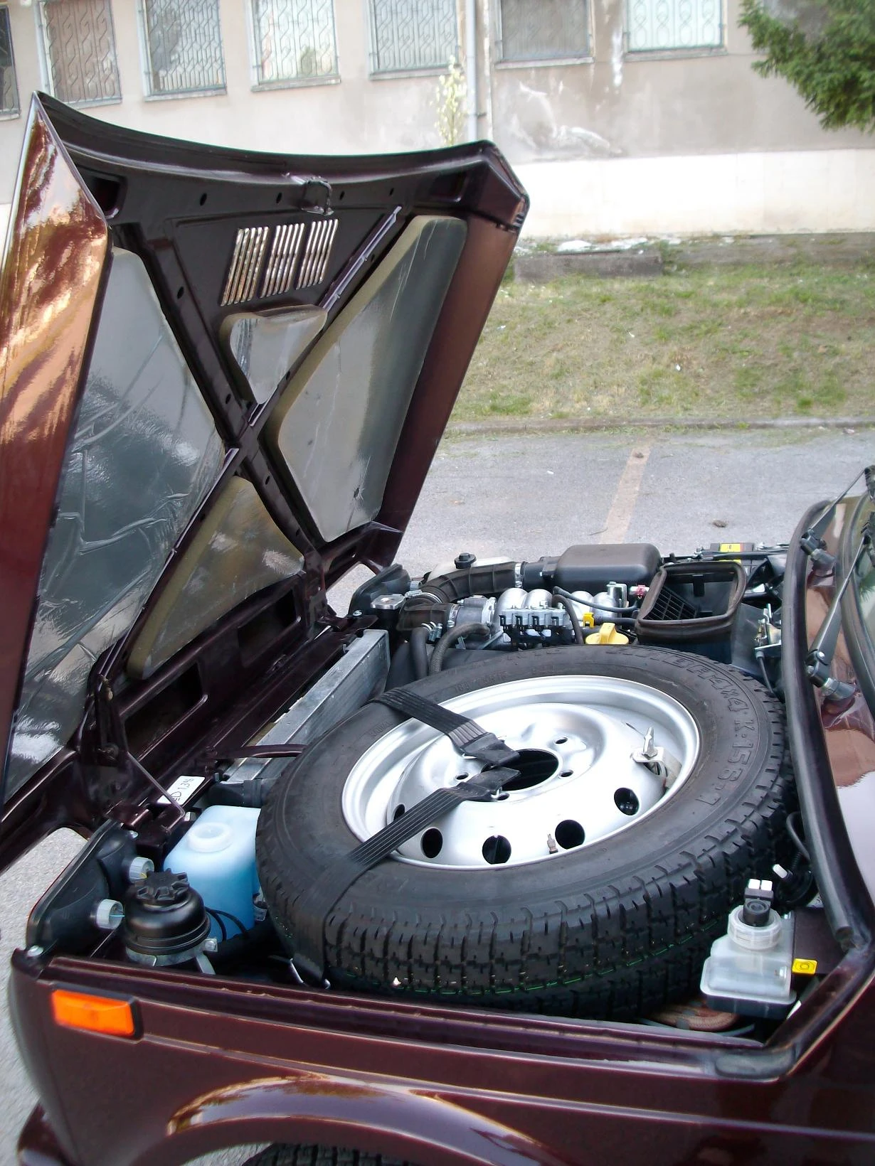 Lada Niva 1.7i URBAN * KLIMATIK * GPL * 2016 * KATO NOVA * , снимка 15 - Автомобили и джипове - 54973887