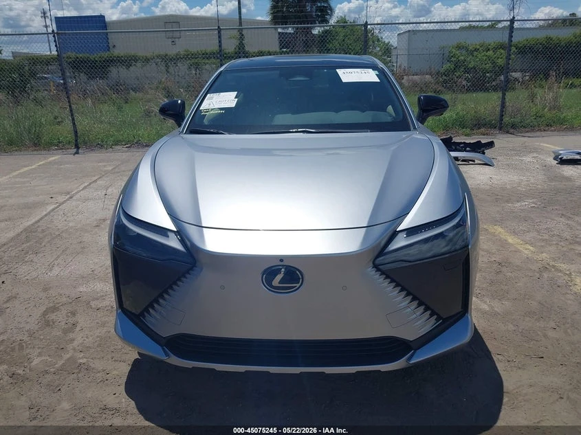 Lexus RZ 300e Premium FWD, снимка 13 - Автомобили и джипове - 55370955