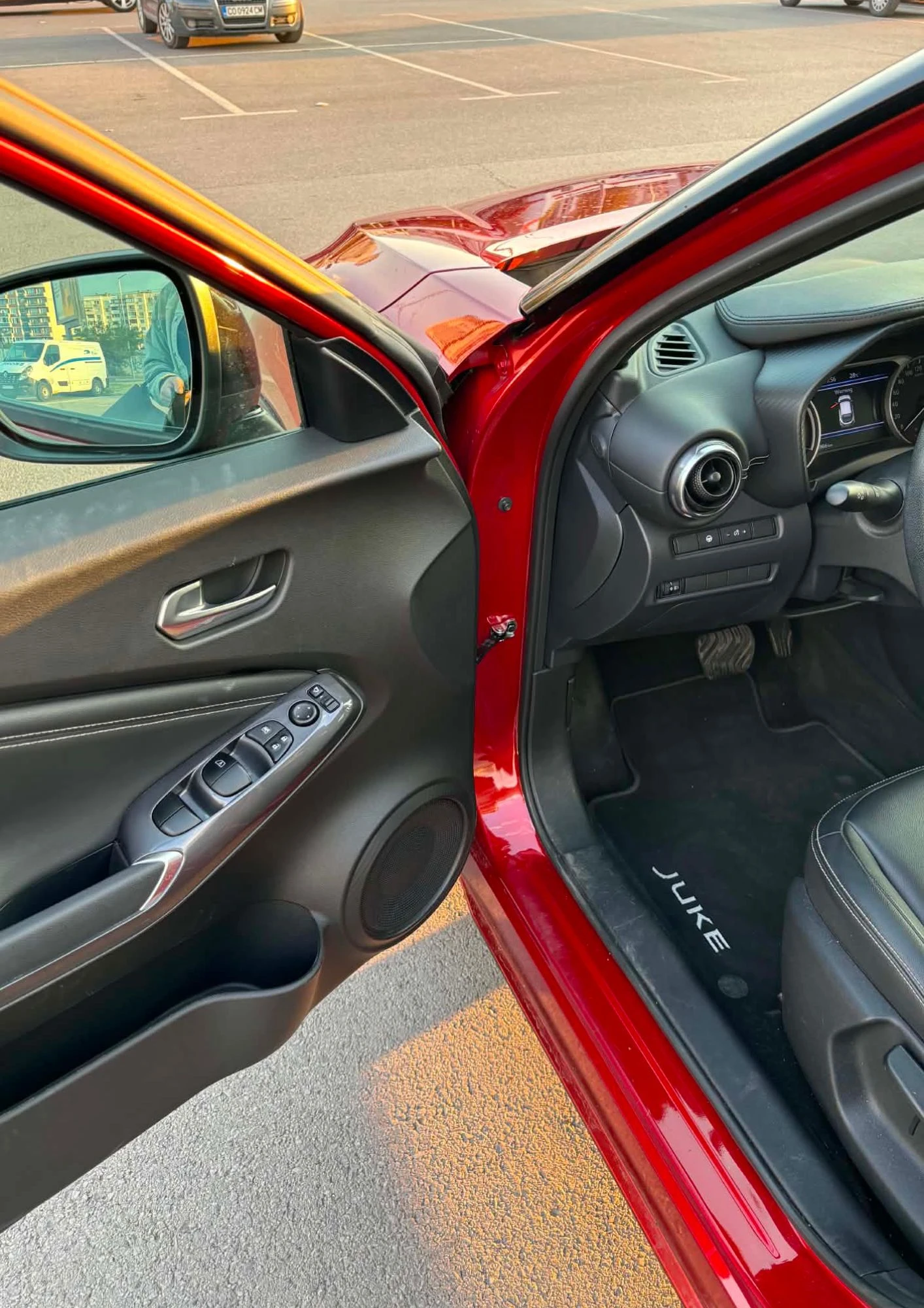 Nissan Juke 1.6 Hybrid Tekna, снимка 6 - Автомобили и джипове - 55778196