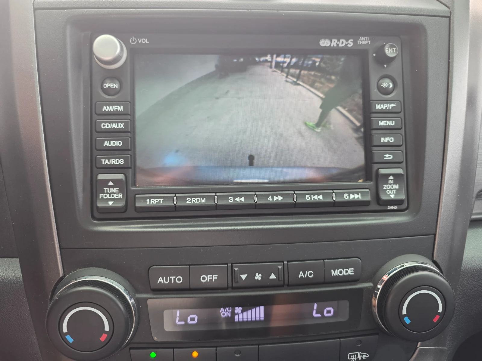 Honda Cr-v 2.0 i-VTEC / EXECUTIVE / AVTOMAT / KOJA / NAVI, снимка 14 - Автомобили и джипове - 55805022