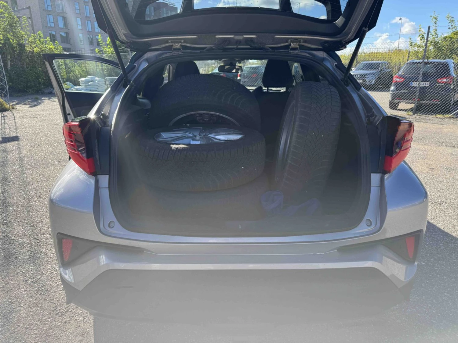 Toyota C-HR C-Hic 1.8 Хибрид, снимка 8 - Автомобили и джипове - 56065991