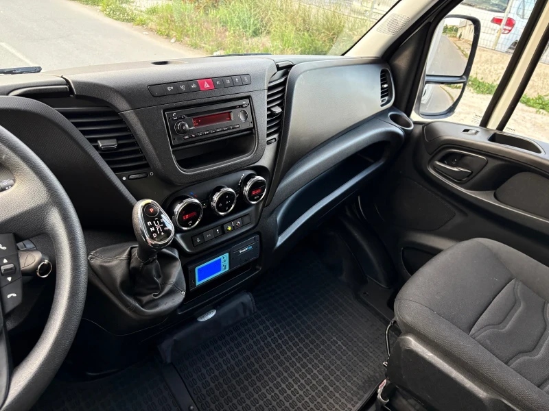 Iveco Daily Хладилен* Автоматик* Климатроник* Падащ борд* , снимка 13 - Бусове и автобуси - 50532940